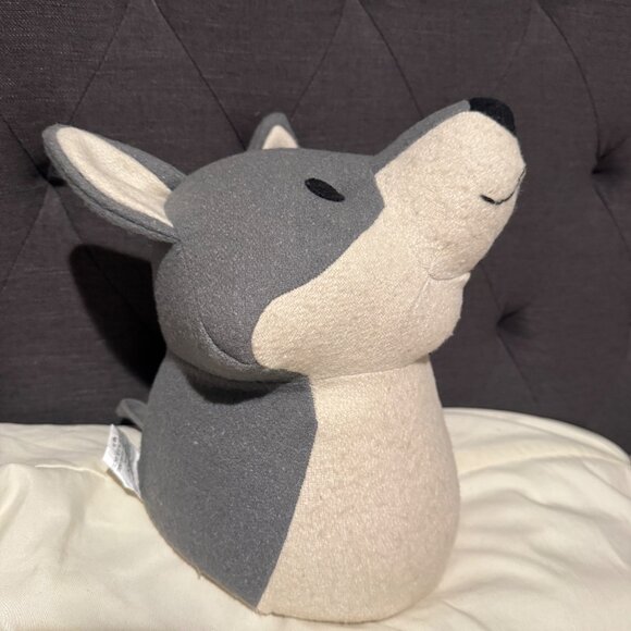 Pillowfort Gray Wolf Head Wall Decor, a plush stuffed animal designed to be moun - Picture 4 of 7